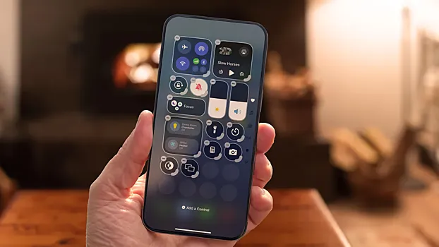 Apple все же выпустит iPhone с подэкранной фронталкой, но лишь в 2026 году 